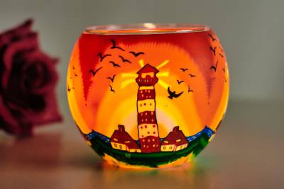 Leuchtglas 21007 Nordseezauber Handgemachtes Teelichtglas Leuchtturm im Sonnenuntergang Unikat in Serie - 1