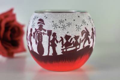 Leuchtglas 21834, Winter Spaß im Schnee, 11cm Handmodelliertes Unikat in Serie - 0