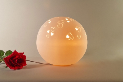 Tischlampe, Tischleuchte, Porzellan, Deko, Licht, Durchbrüche, Herz, rund, Ø25,5cm - 1
