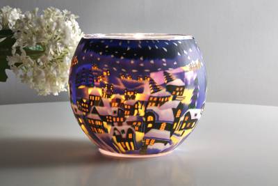 Leuchtglas 21822 Ø11cm verschneite Stadt bei Nacht mit Laternen und Lichtern Unikat in Serie - 1