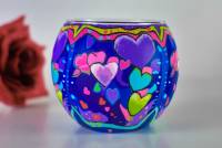 Leuchtglas 21301 Herzzauber Teelichtglas mit bunten Herzen Farbspiel in Blau-Violett Unikat in Serie